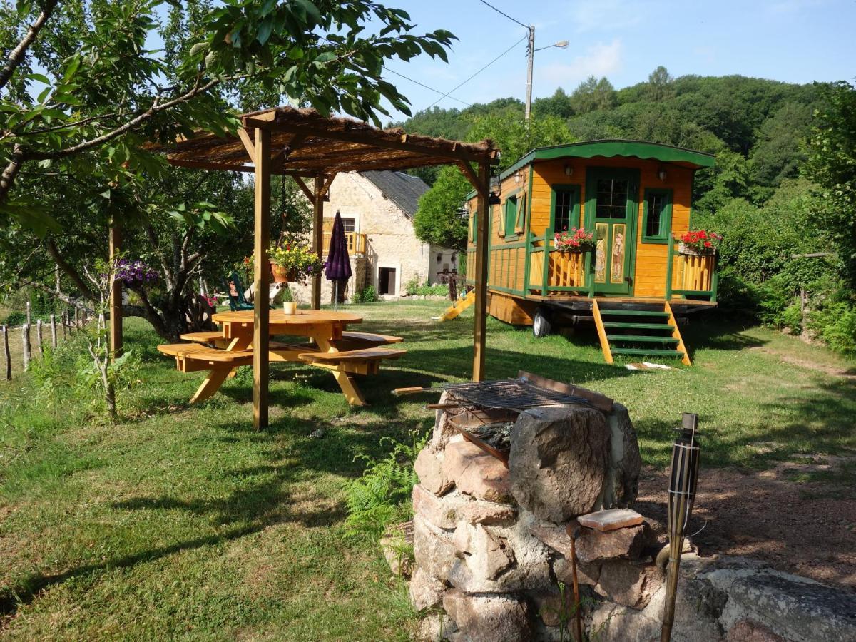 Roulotte Maisonthiers Blanot  Εξωτερικό φωτογραφία